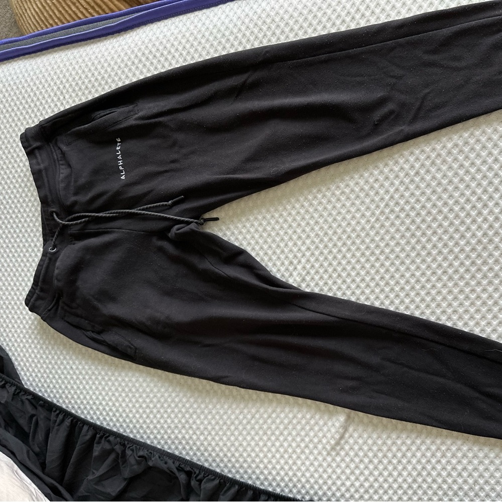 Black alphalete joggers size small